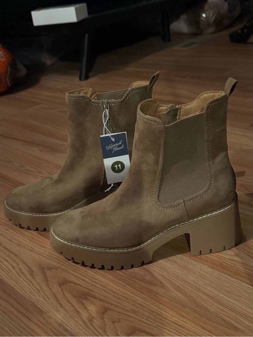 Universal Thread Boots